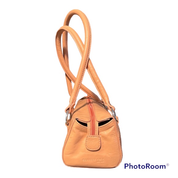 Kenneth Cole Peach Leather Tote Handbag Satchel EUC. - Picture 5 of 10